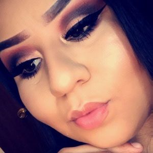 Meet your Posher, Brenda